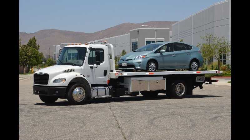 Flatbed Tow Truck for Sale