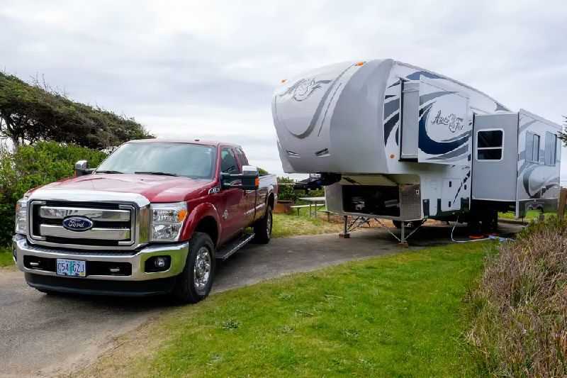 Fifth Wheel Truck Rental