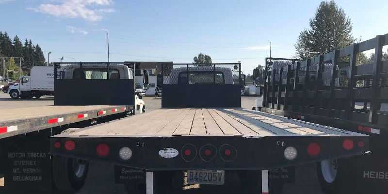 Flatbed Trucks for Rent