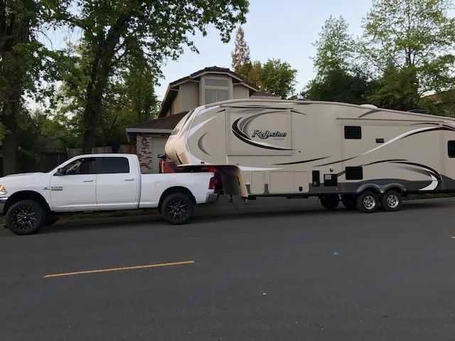 Fifth Wheel Truck Rental