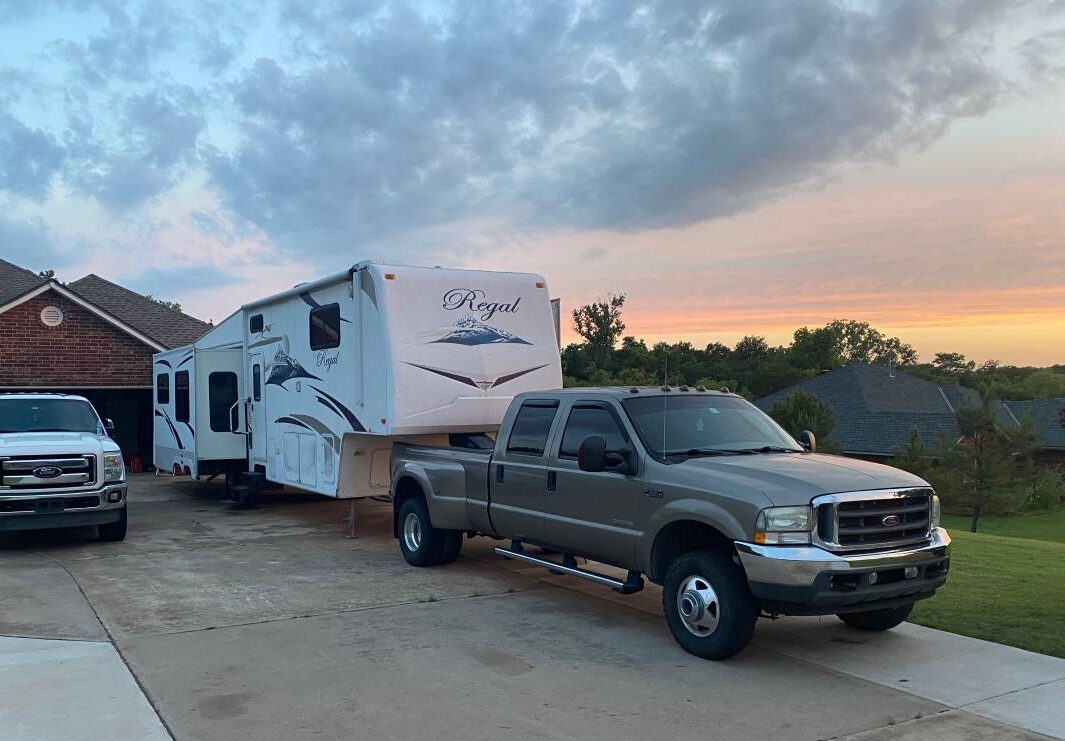 Truck and 5th wheel combo for sale