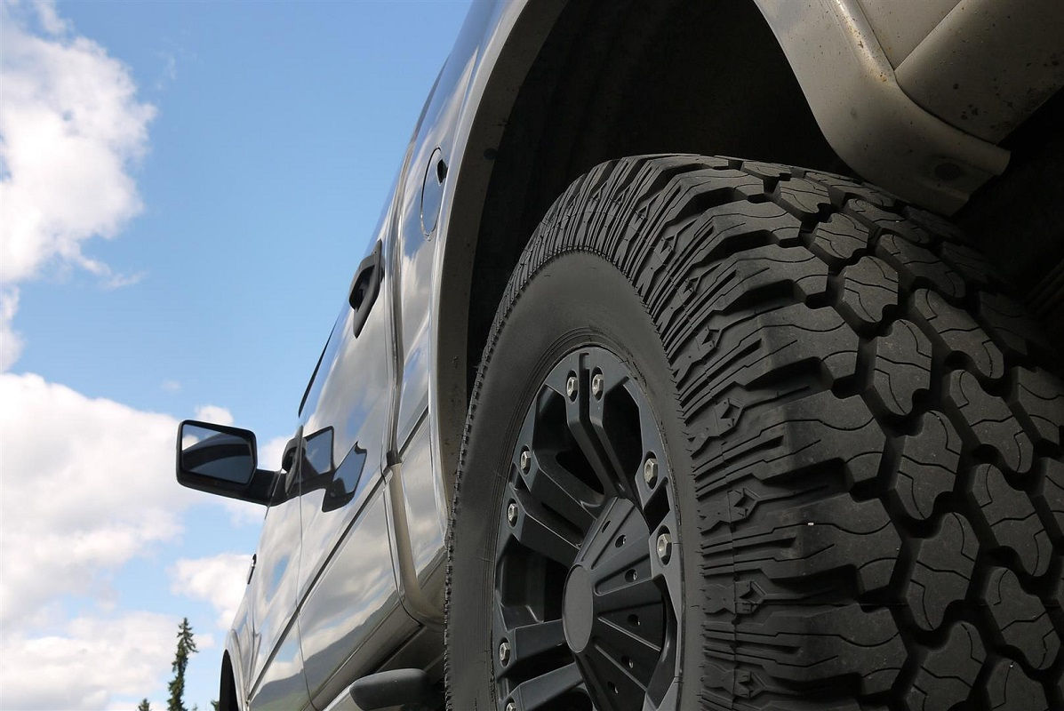 Best Price on Truck Tires