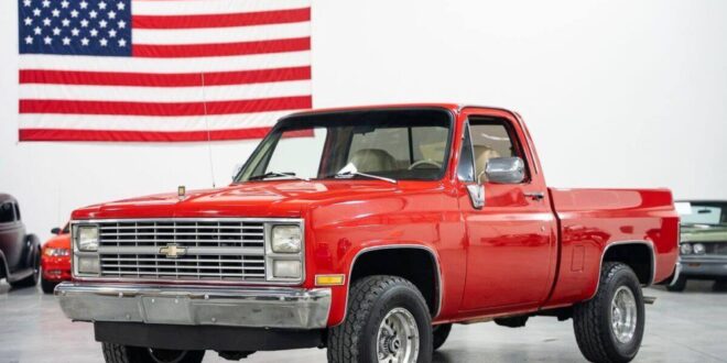 Chevrolet K10 4x4 Pickup Trucks for Sale - 1983 Chevrolet K10 Custom Deluxe