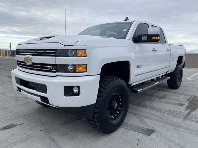 Lifted 4x4 Chevy Trucks for sale in Ontario - 2018 Chevrolet Silverado 3500HD LTZ