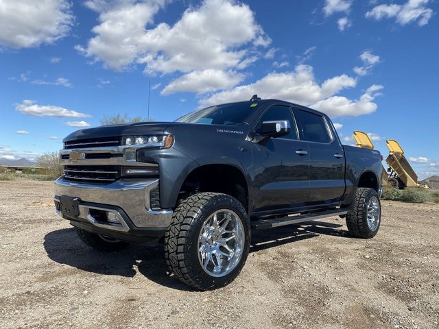 Lifted 4x4 Chevy Trucks for sale in Ontario - 2020 Silverado 1500 ltz AWD