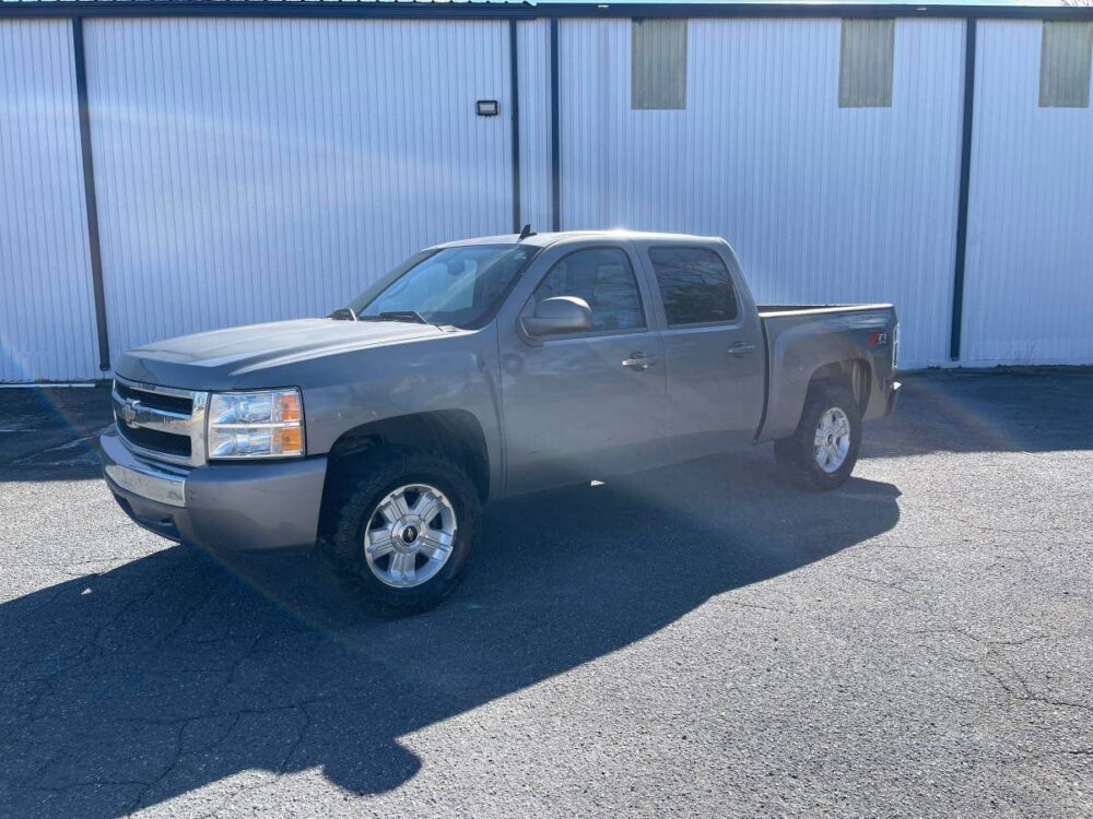 Used Chevy 4x4 Trucks for sale under $5,000 - 2008 Chevy Silverado Z71 4x4