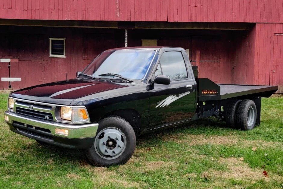 Toyota dually for sale on Craigslist - 1992 Toyota pickup flatbed Dually