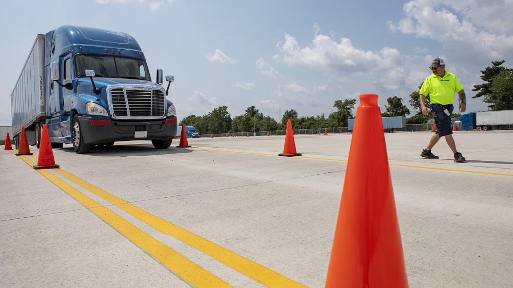 Best Truck Driving Schools with experienced Instructors