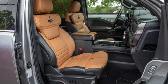 the front seat covers of 2023 ford super duty f250