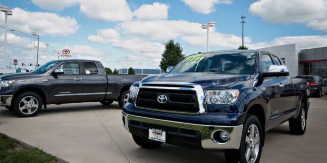 affordable secondhand pickup trucks on Craigslist - 2013 Toyota Tundra pickup
