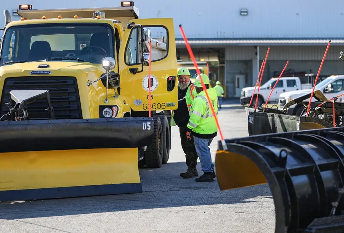 Inspection of Snow plow truck for sale on Craigslist