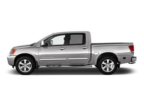 2014 Nissan Titan SV