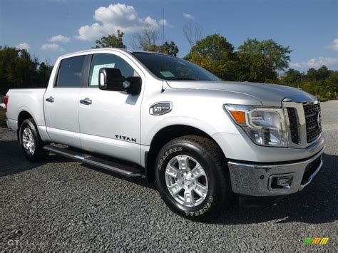 2017 Nissan Titan SV