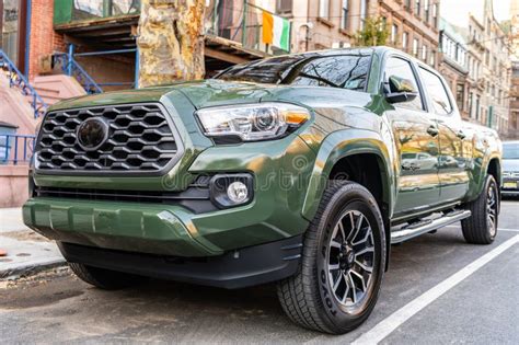 2021 Toyota Tacoma TRD Sport