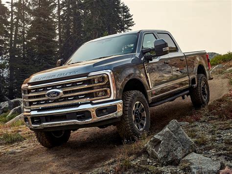 Best Value Truck for New Landscaping Company: Top Choices Reviewed