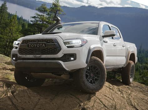 Best Value Compact Truck for City Driving: Top Choices Reviewed