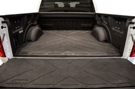 Dee Zee 2023 No-Drill Rubber Bed Mat