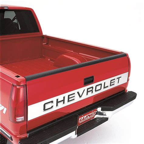 Lund Tailgate Protector Cap 2022