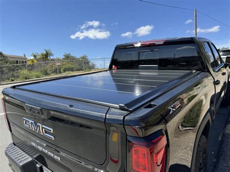 Peragon 2021 Retractable Tonneau Cover with Integrated Roof Rack