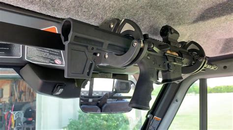 Rhino Rack 2020 Model - Lockable Gun Storage