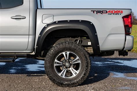 Vanguard Off-Road 2013-2018 Toyota Tacoma Fender Flares