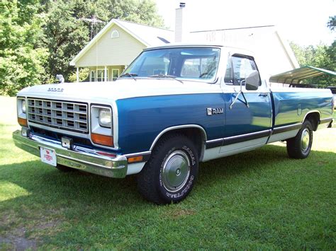 1984 Dodge D150