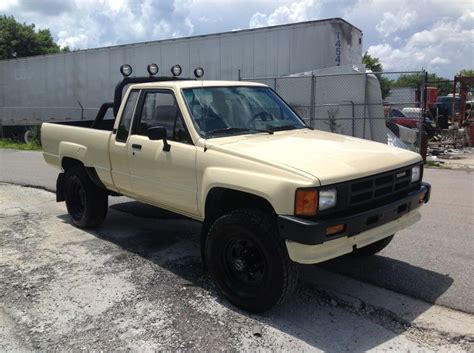 Discover the Perfect 22RE Toyota Pickup for Sale Today!