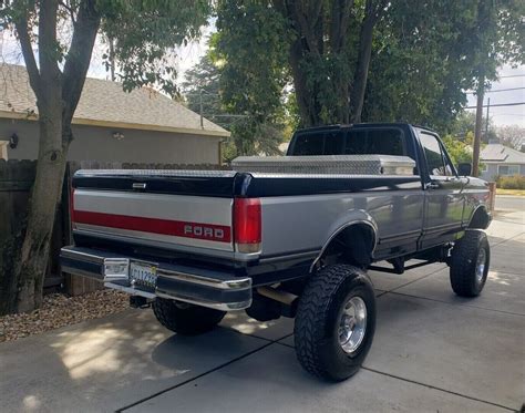 1990 Ford F-250 Lariat
