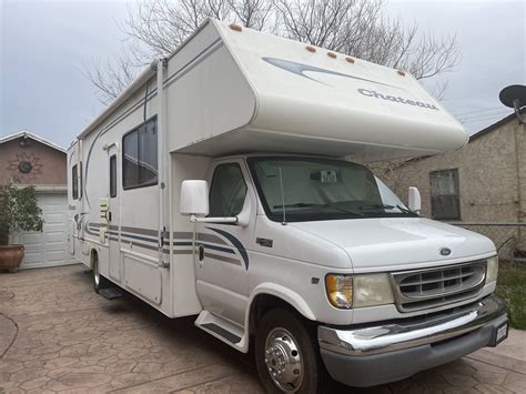 2000 Ford Chateau Club Wagon