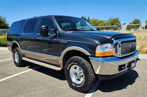 2001 Ford Excursion V10 Limited 4WD