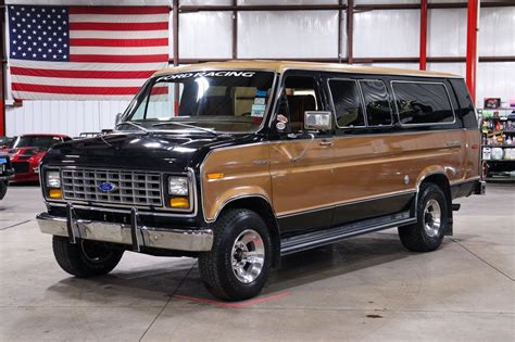 2004 Ford Chateau Club Wagon