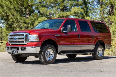 2005 Ford Excursion V10 XLT 4WD