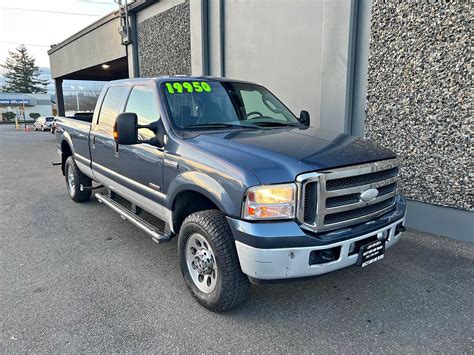 2005 Ford F350 Crew Cab XLT